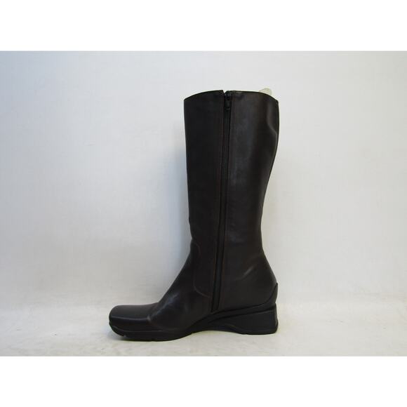 NINE WEST Size 5 M Brown Leather Zip 13" Knee High Fashion Boots - Picture 2 of 11